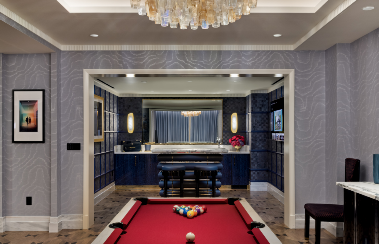  Crown at Fleur de Lis