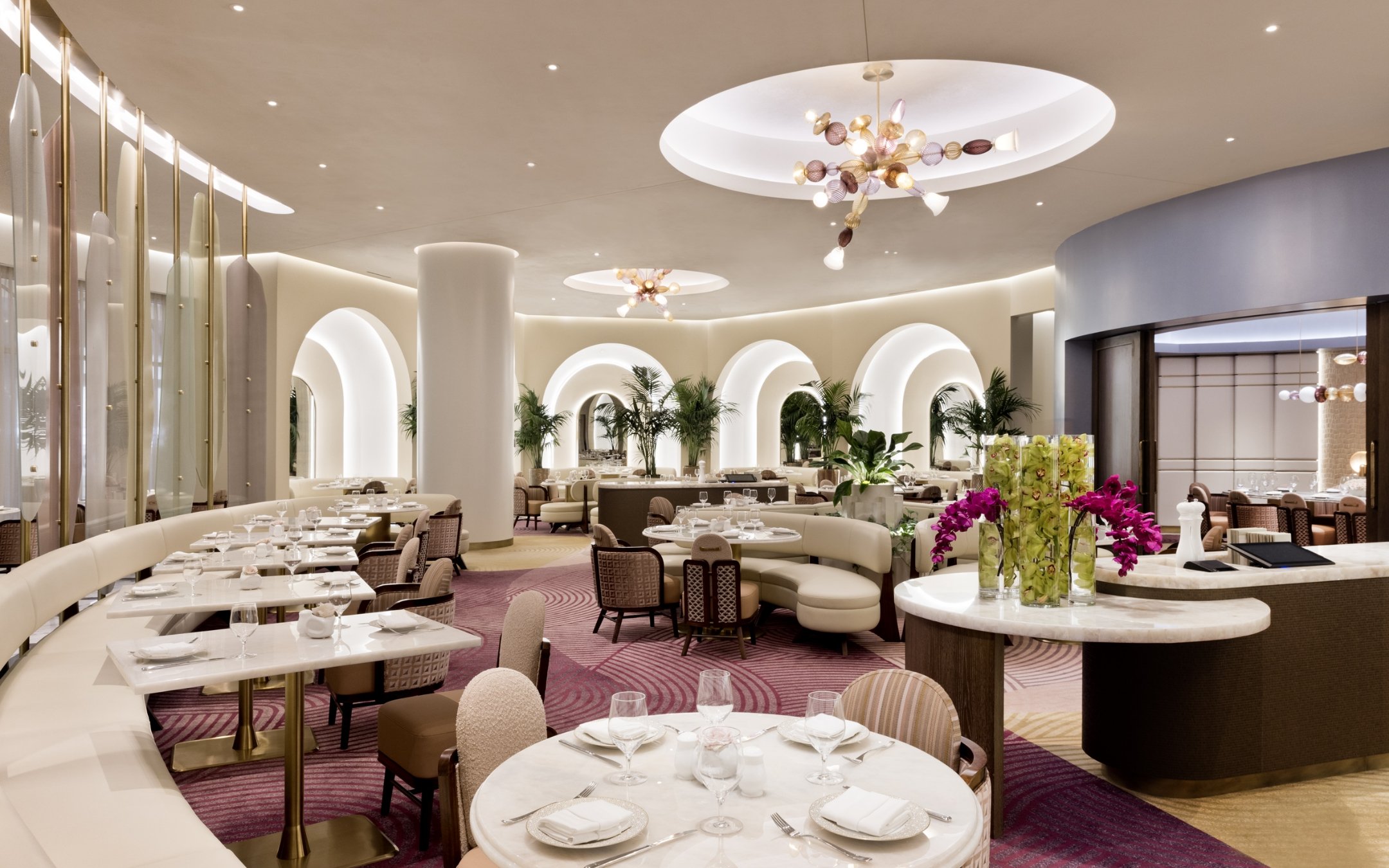 Dining room at la fontaine